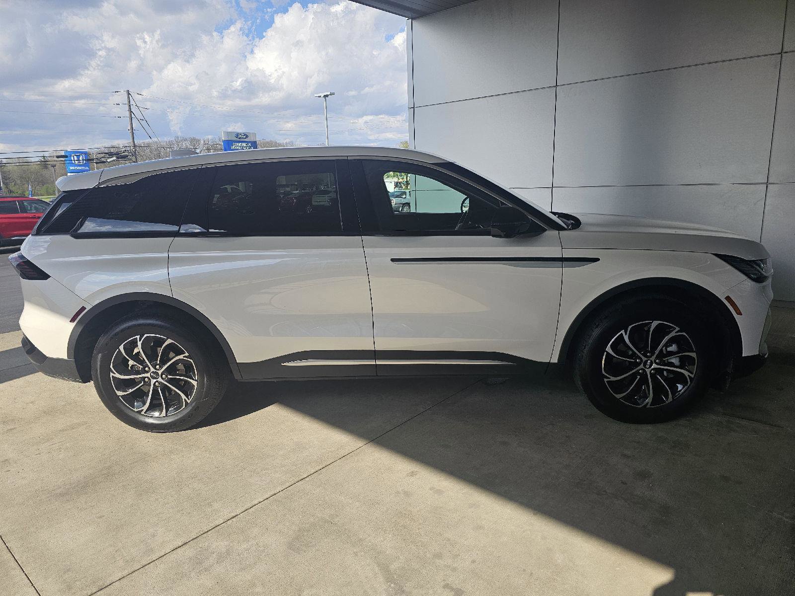 2025 Lincoln Nautilus Premier