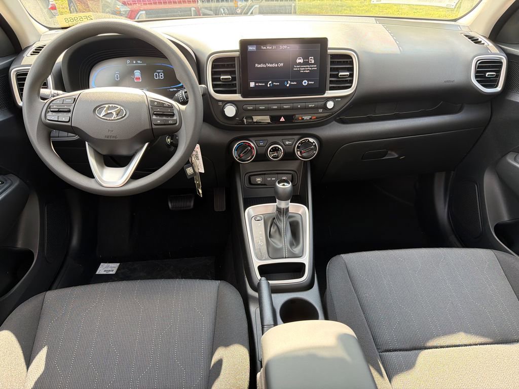 2026 Hyundai Venue SE