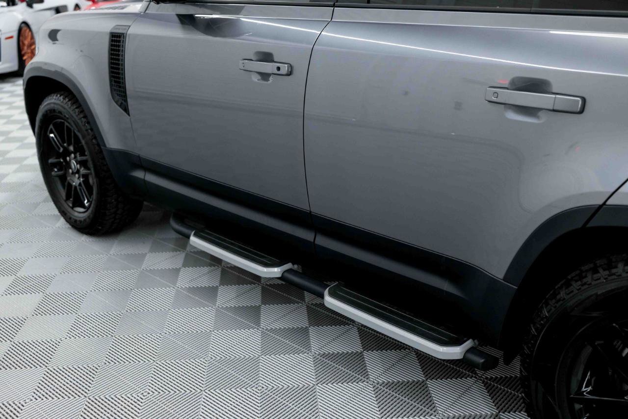 2023 Land Rover Defender 130 SE