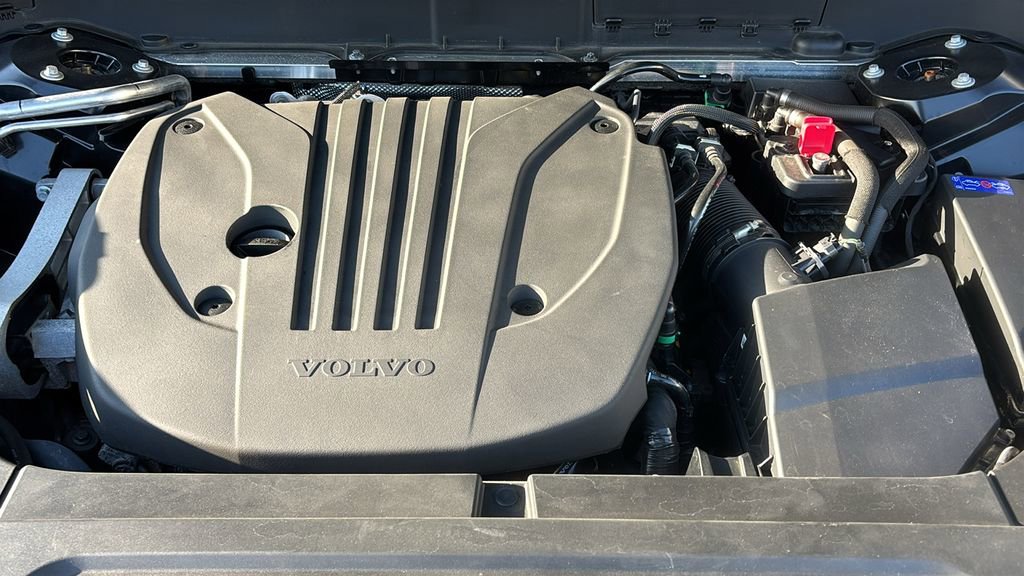 2025 Volvo Xc90 B5 Plus
