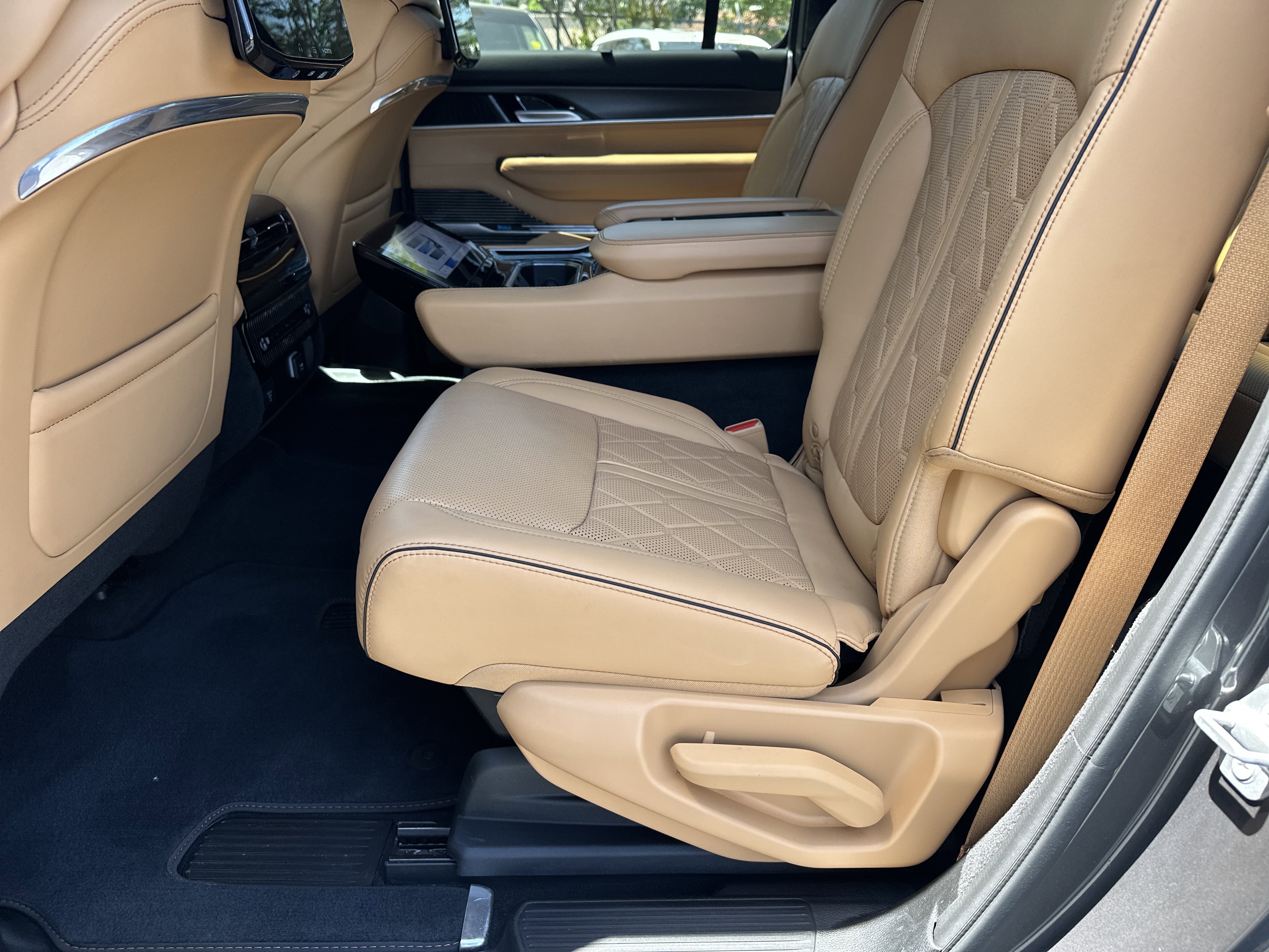 2025 Jeep Grand Wagoneer Series III