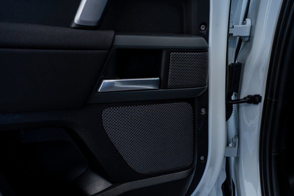 2023 Land Rover Defender 110 X-Dynamic SE