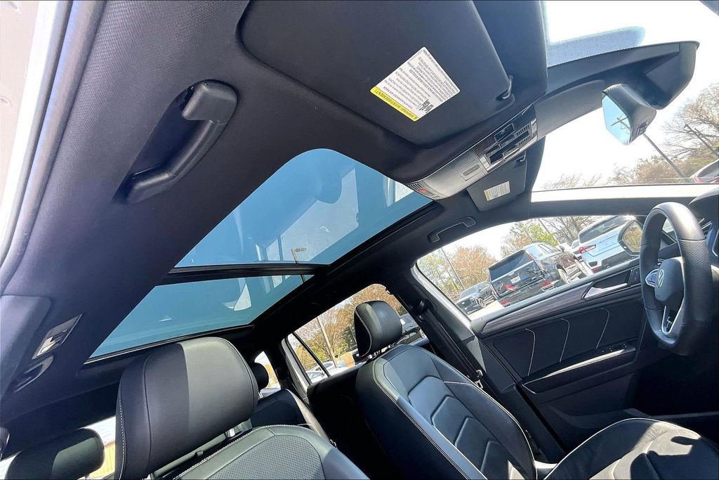 2022 Volkswagen Tiguan SEL R-Line