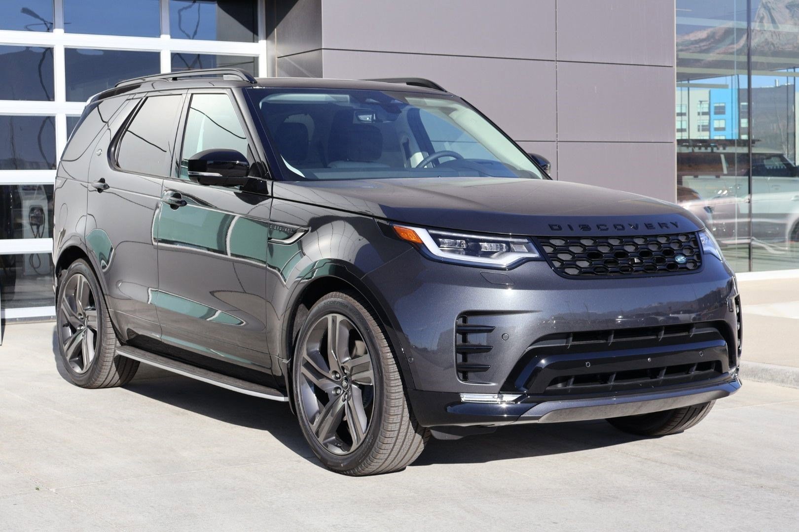 2026 Land Rover Discovery Dynamic SE