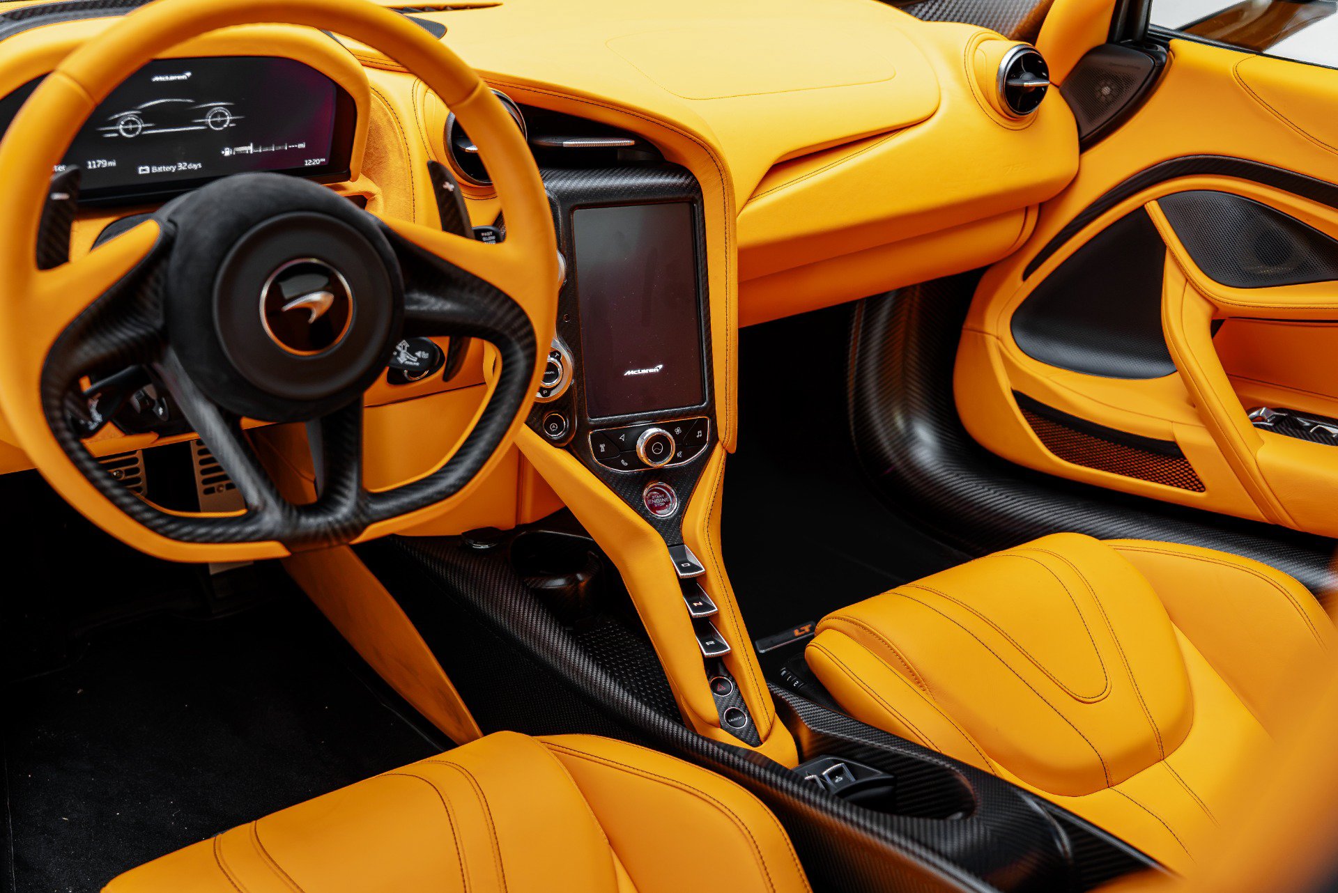 Used 2022 McLaren 765LT photo 66