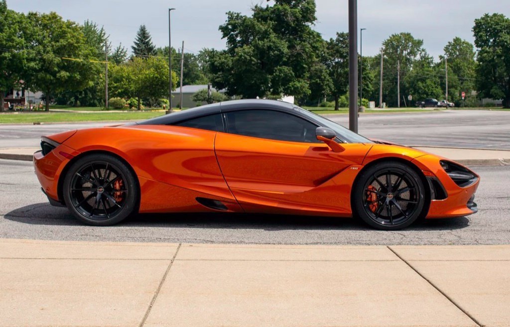 Used 2018 McLaren 720S photo 11