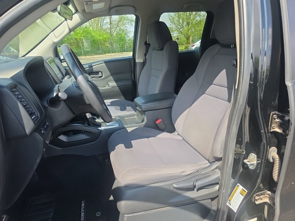 2022 Nissan Frontier S