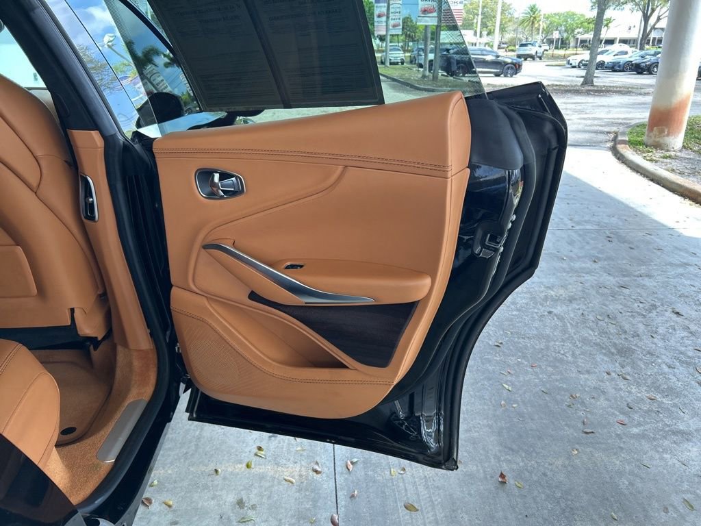 2023 Aston Martin DBX