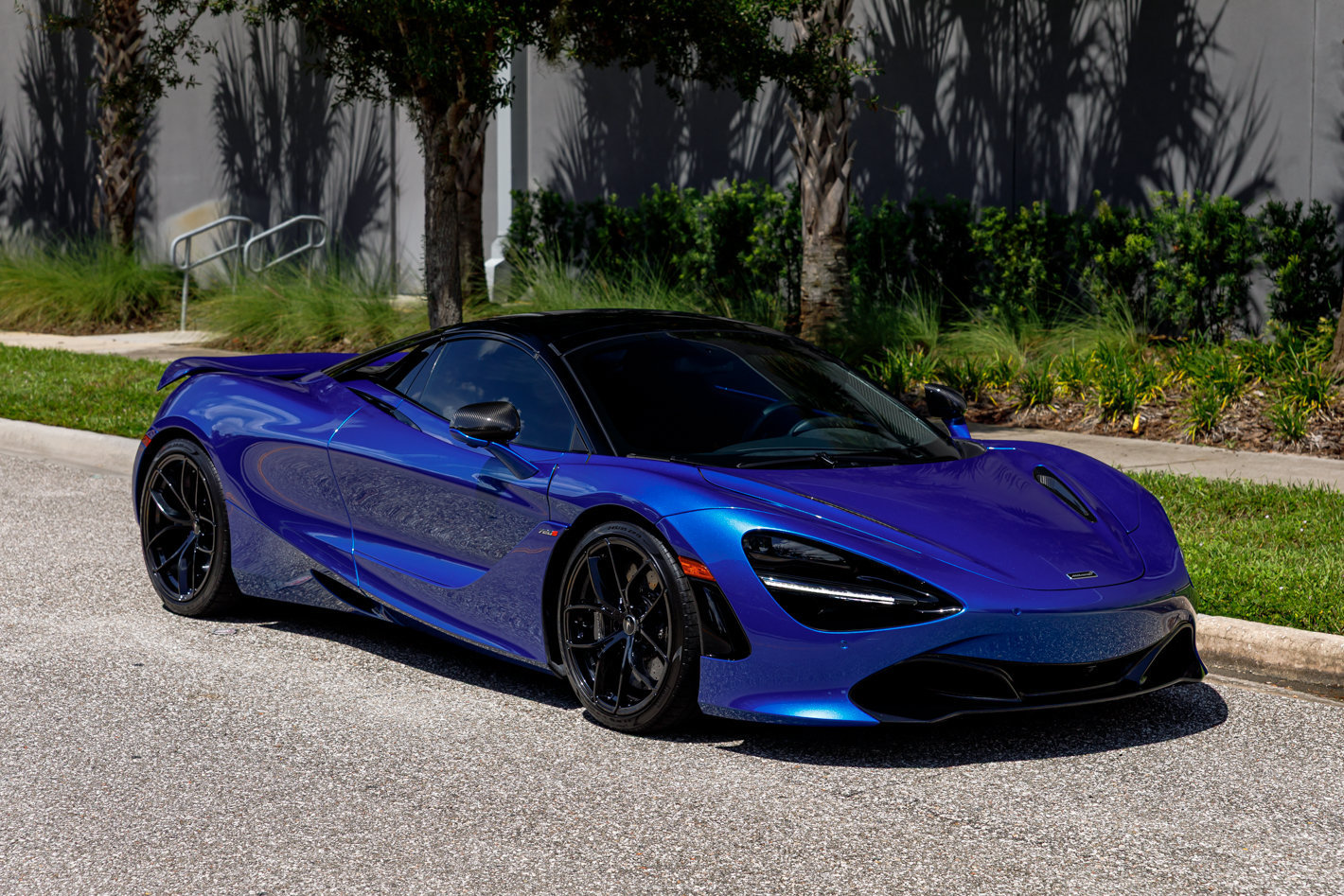 Used 2022 McLaren 720S Luxury photo 7