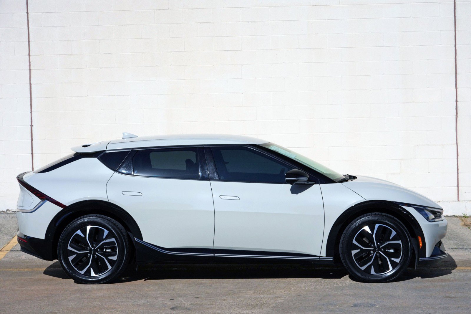 2023 Kia EV6 Wind
