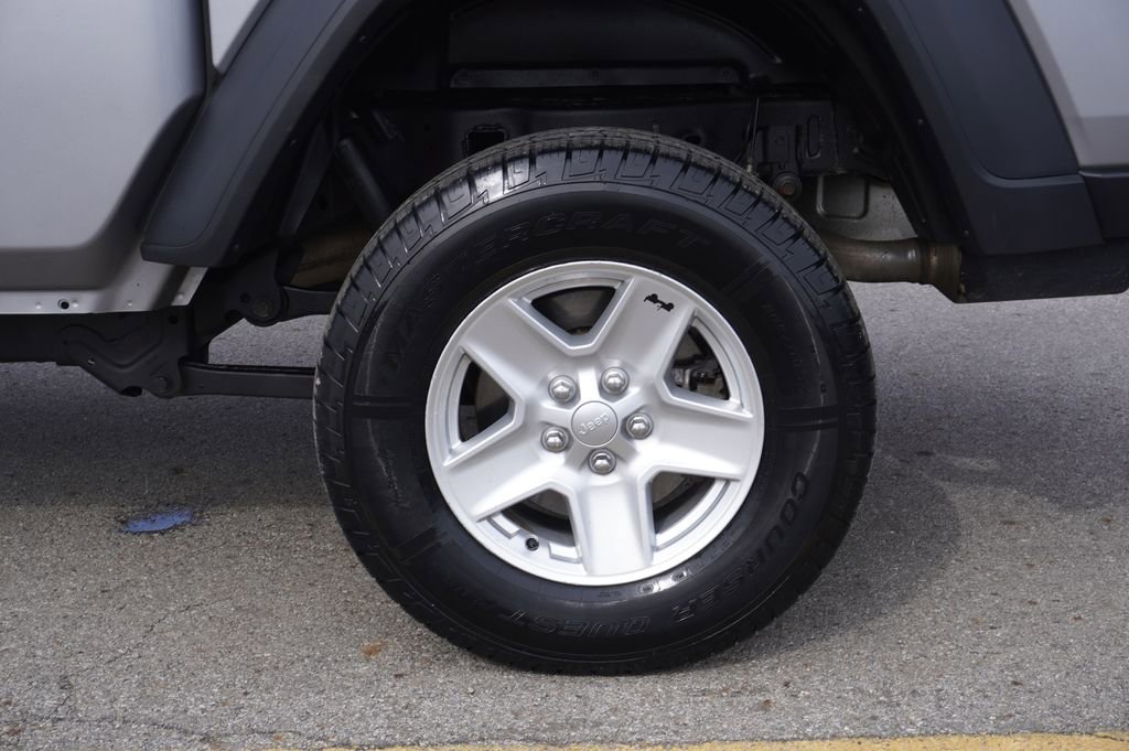 2020 Jeep Gladiator Sport