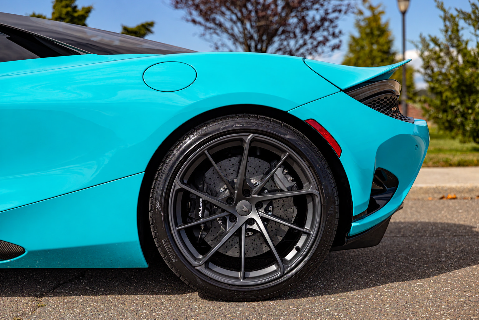 Used 2027 McLaren 750S Spider photo 36