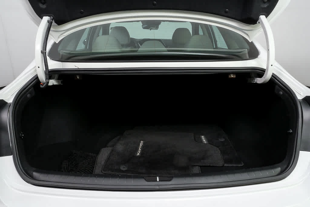 2023 Hyundai Sonata SE