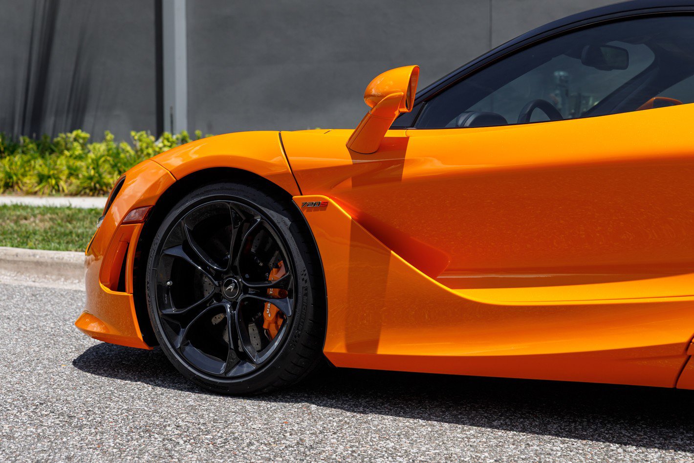 Used 2019 McLaren 720S Luxury photo 24