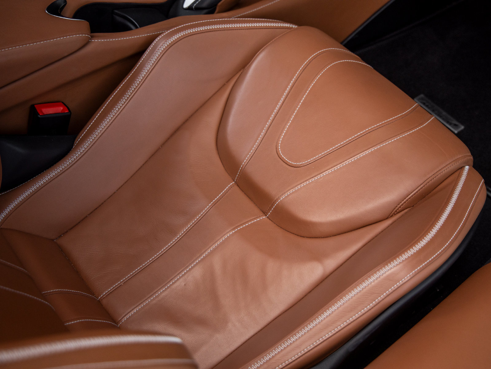 Used 2018 McLaren 720S photo 38