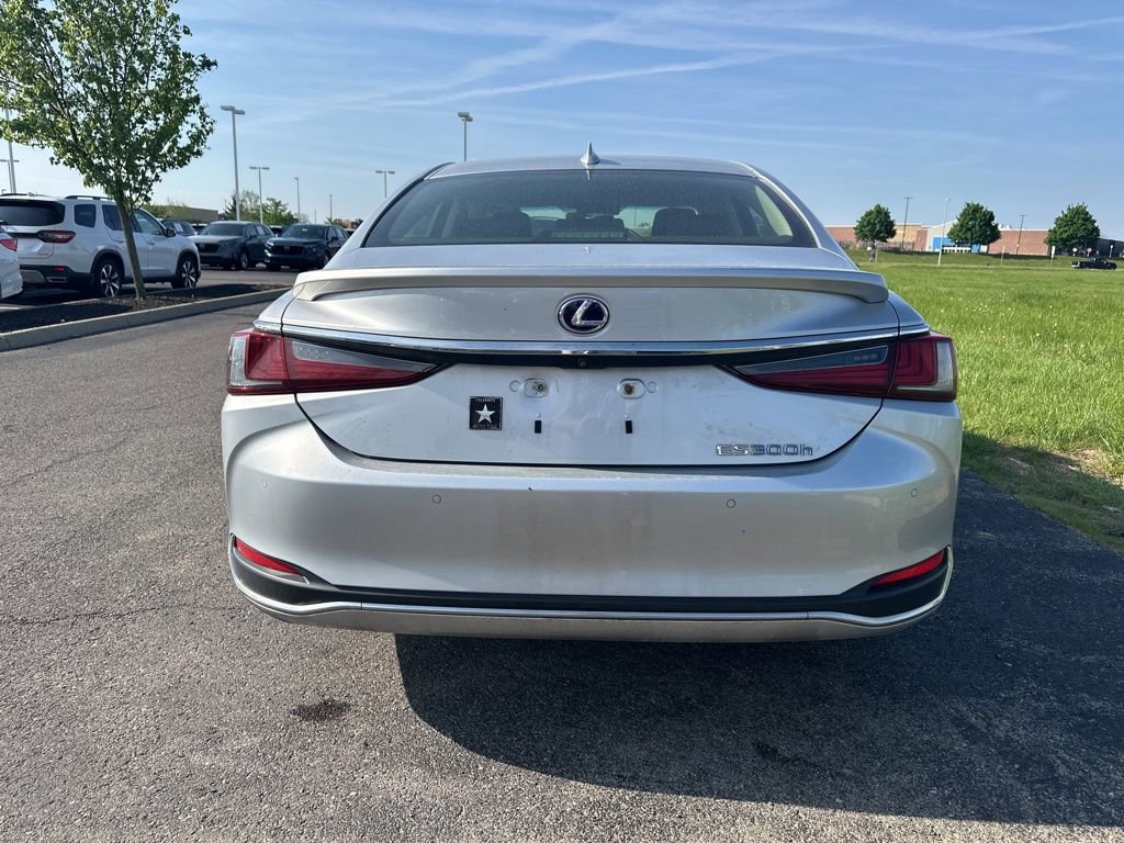 2019 Lexus ES 300h