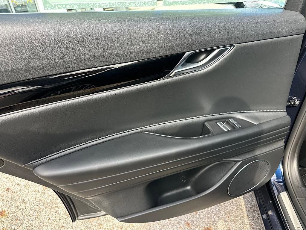 2023 Genesis G80 2.5T