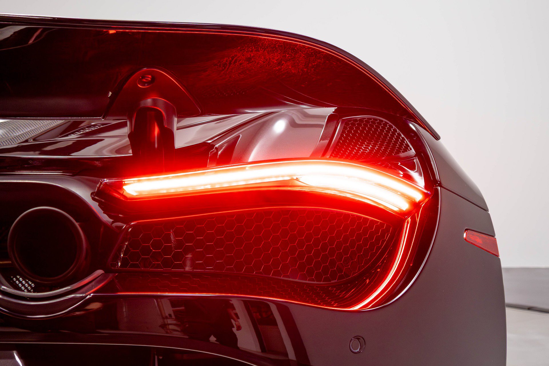 Used 2019 McLaren 720S Luxury photo 46