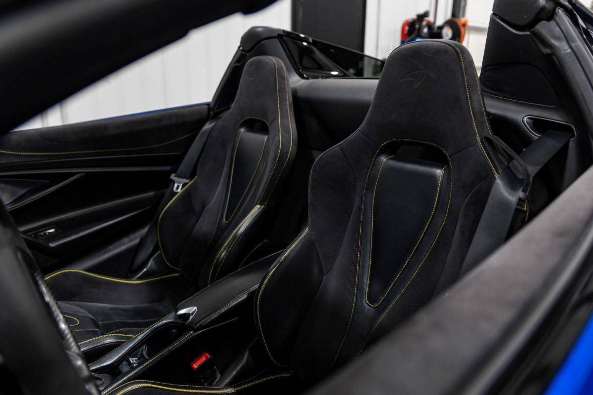 Used 2020 McLaren 720S Spider photo 13