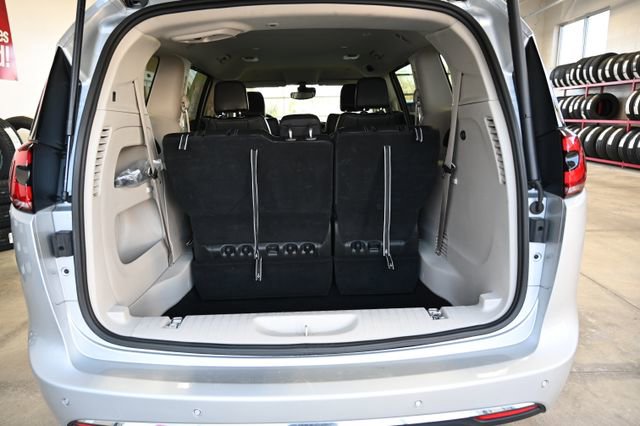 2024 Chrysler Pacifica Touring-L
