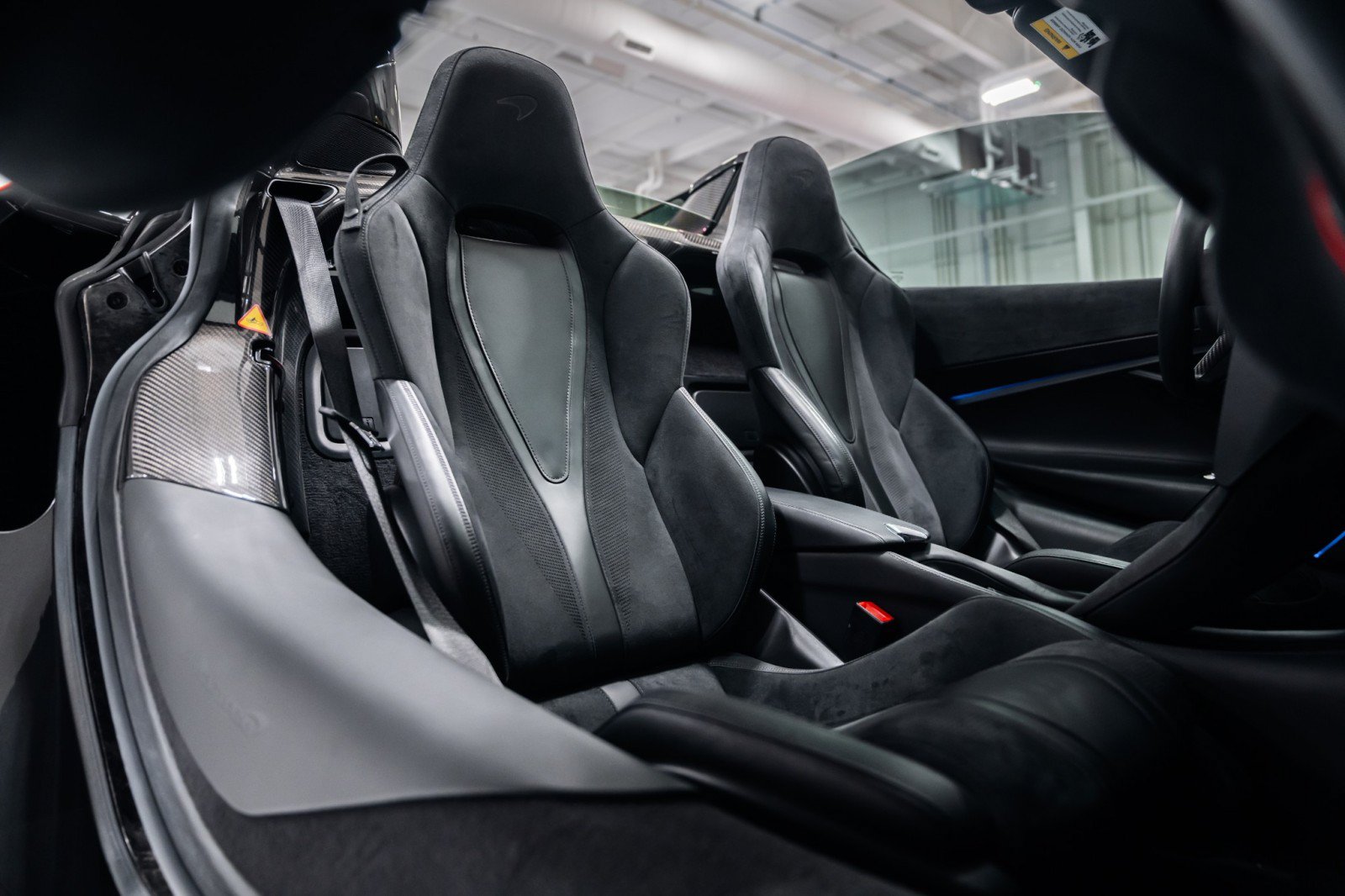 Used 2019 McLaren 720S Performance photo 14