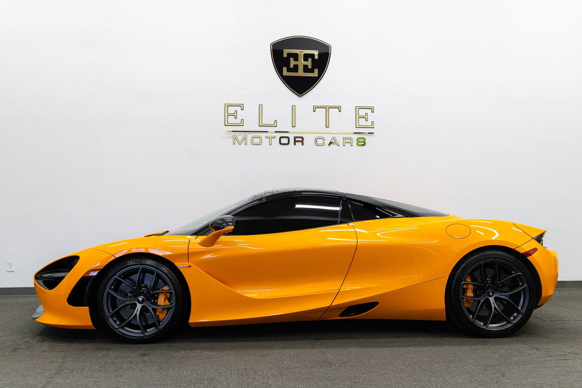 Used 2020 McLaren 720S Performance photo 22