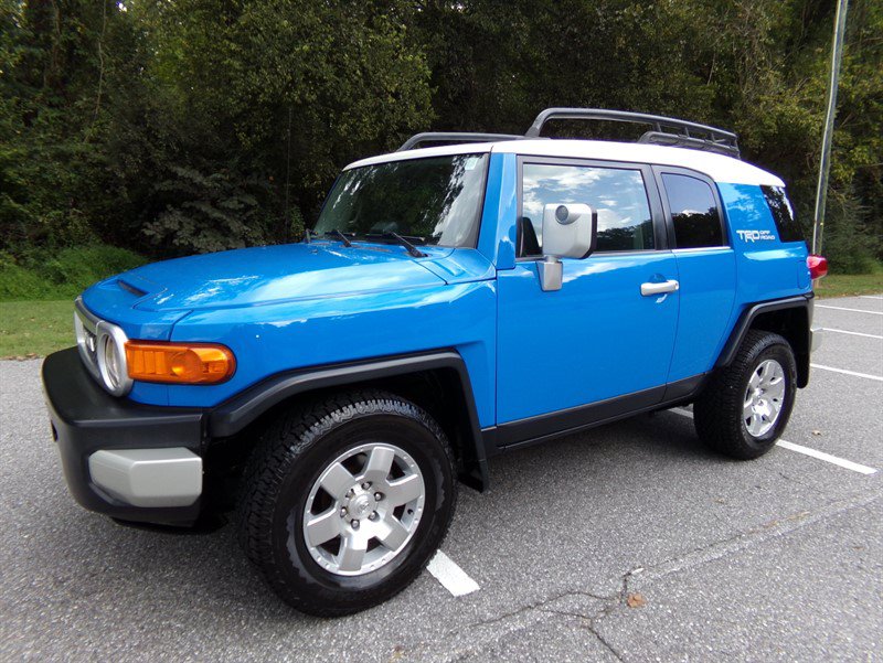 Used 2007 Toyota FJ Cruiser 4WD w/ Upgrade Pkg 2