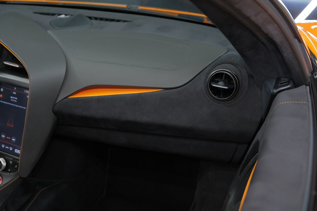 Used 2020 McLaren 720S Spider photo 38