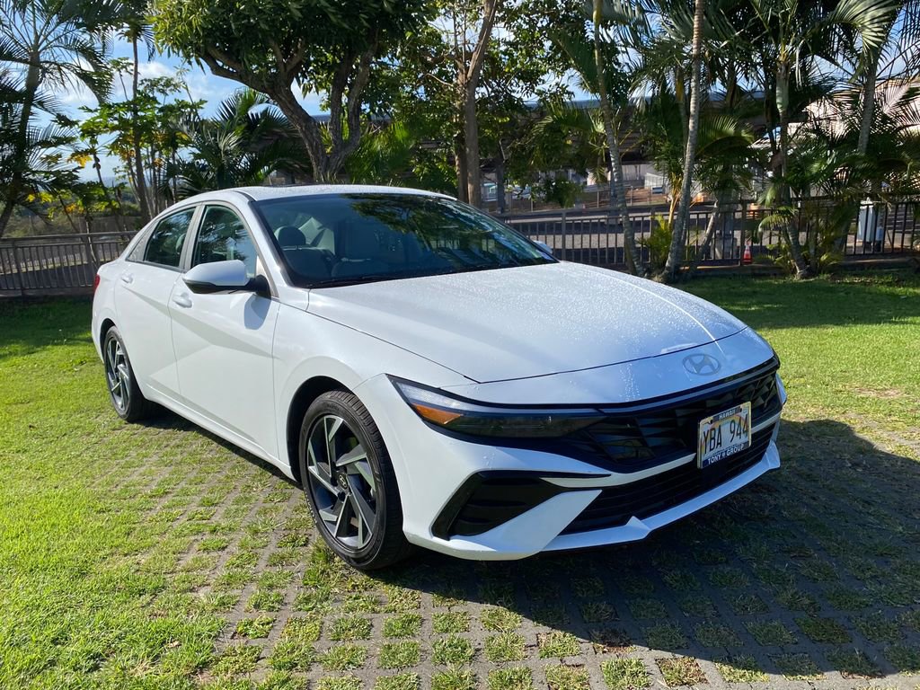 Certified 2025 Hyundai Elantra Limited