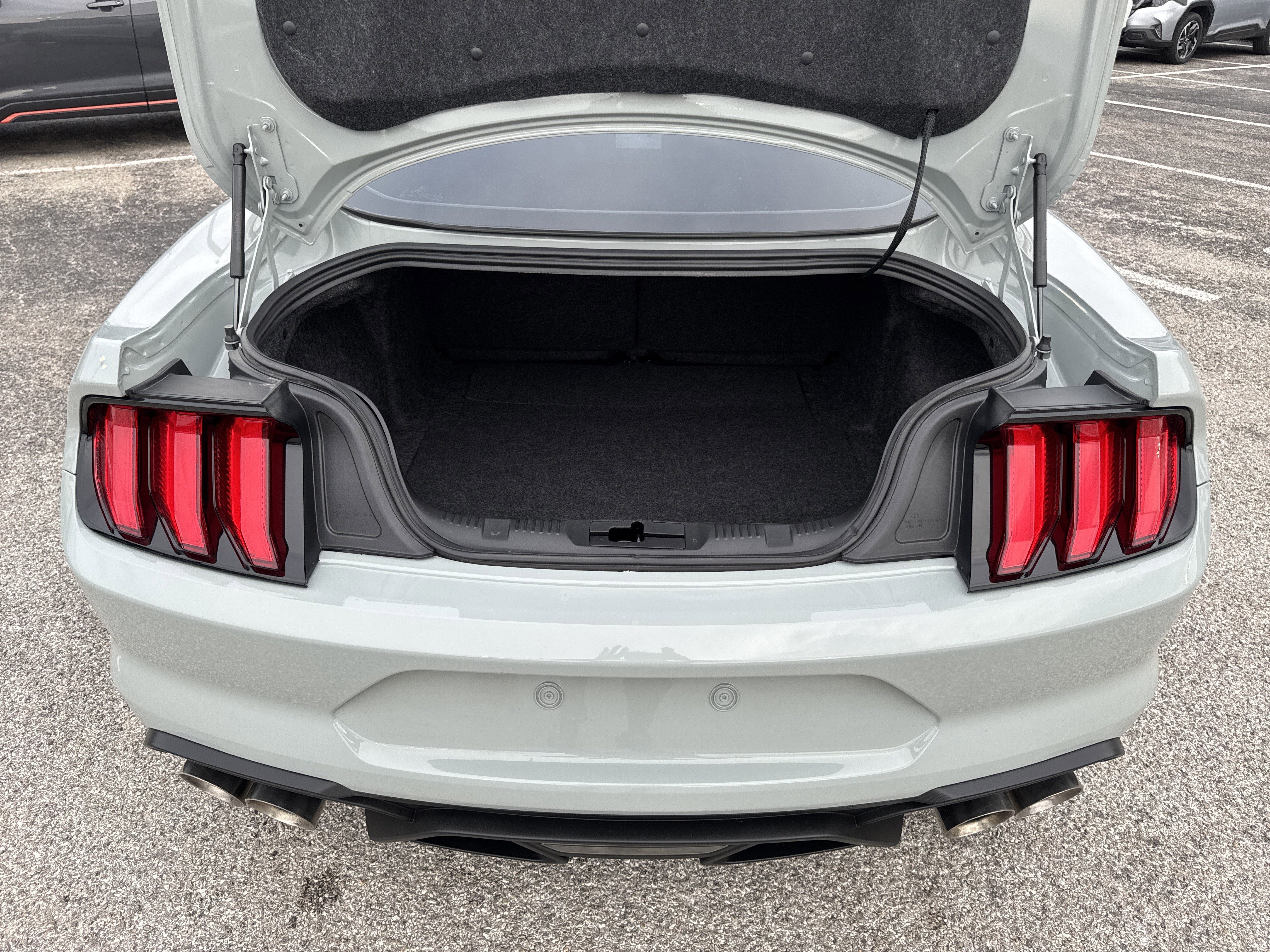 2022 Ford Mustang Mach 1