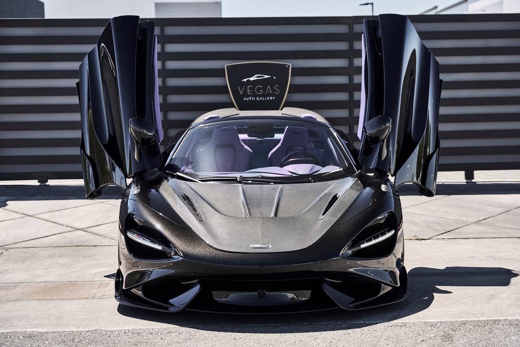 Used 2022 McLaren 765LT photo 24