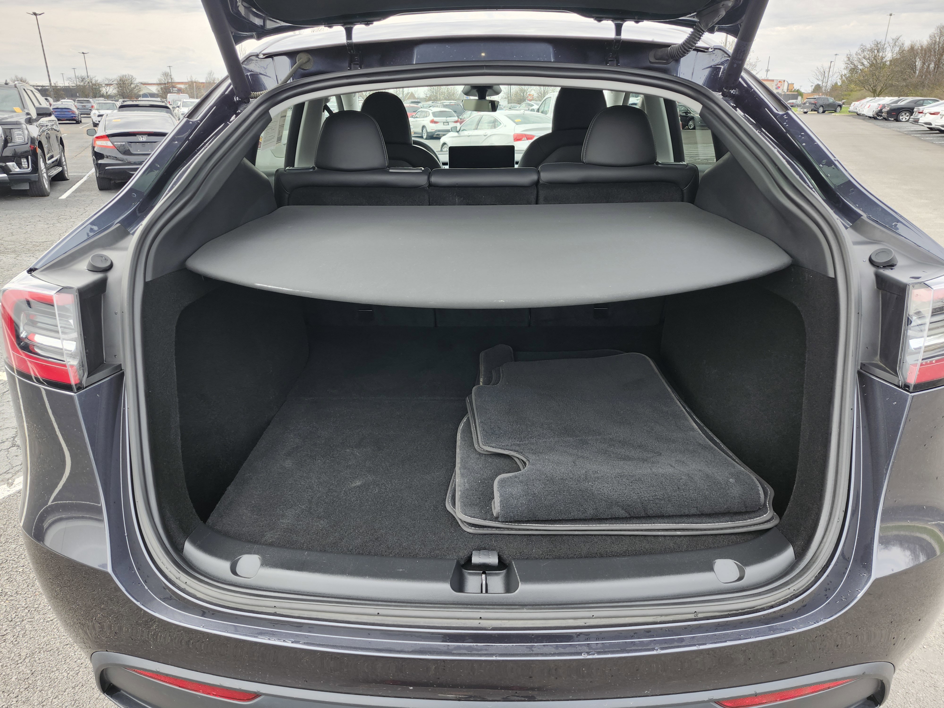 2024 Tesla Model Y Long Range