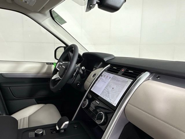 2026 Land Rover Discovery Dynamic SE