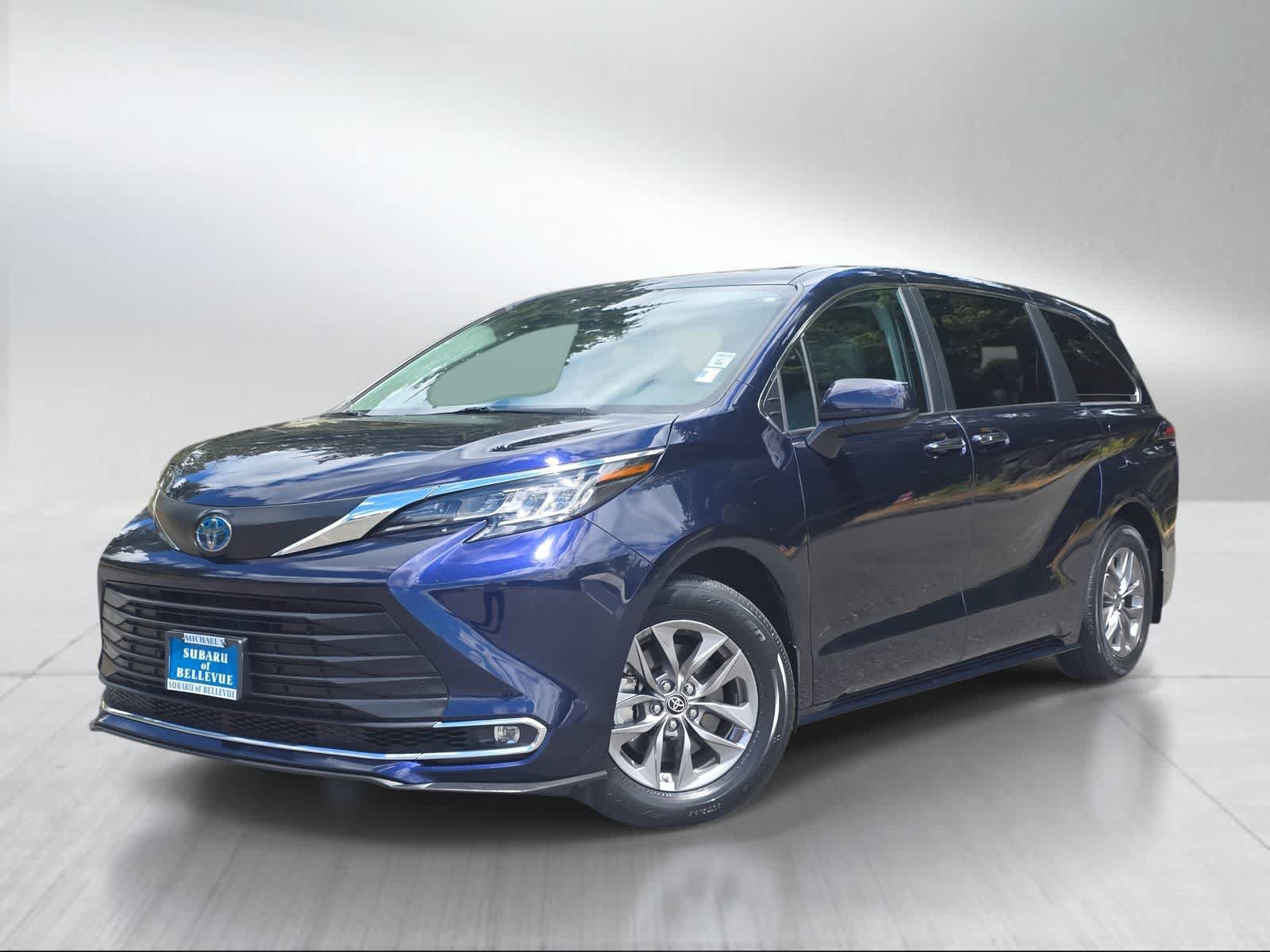 Used 2023 Toyota Sienna XLE