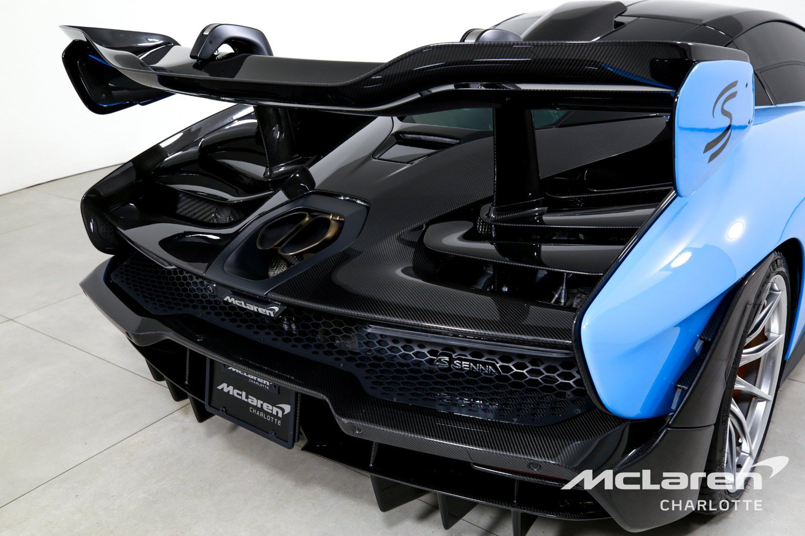 Used 2019 McLaren Senna photo 31