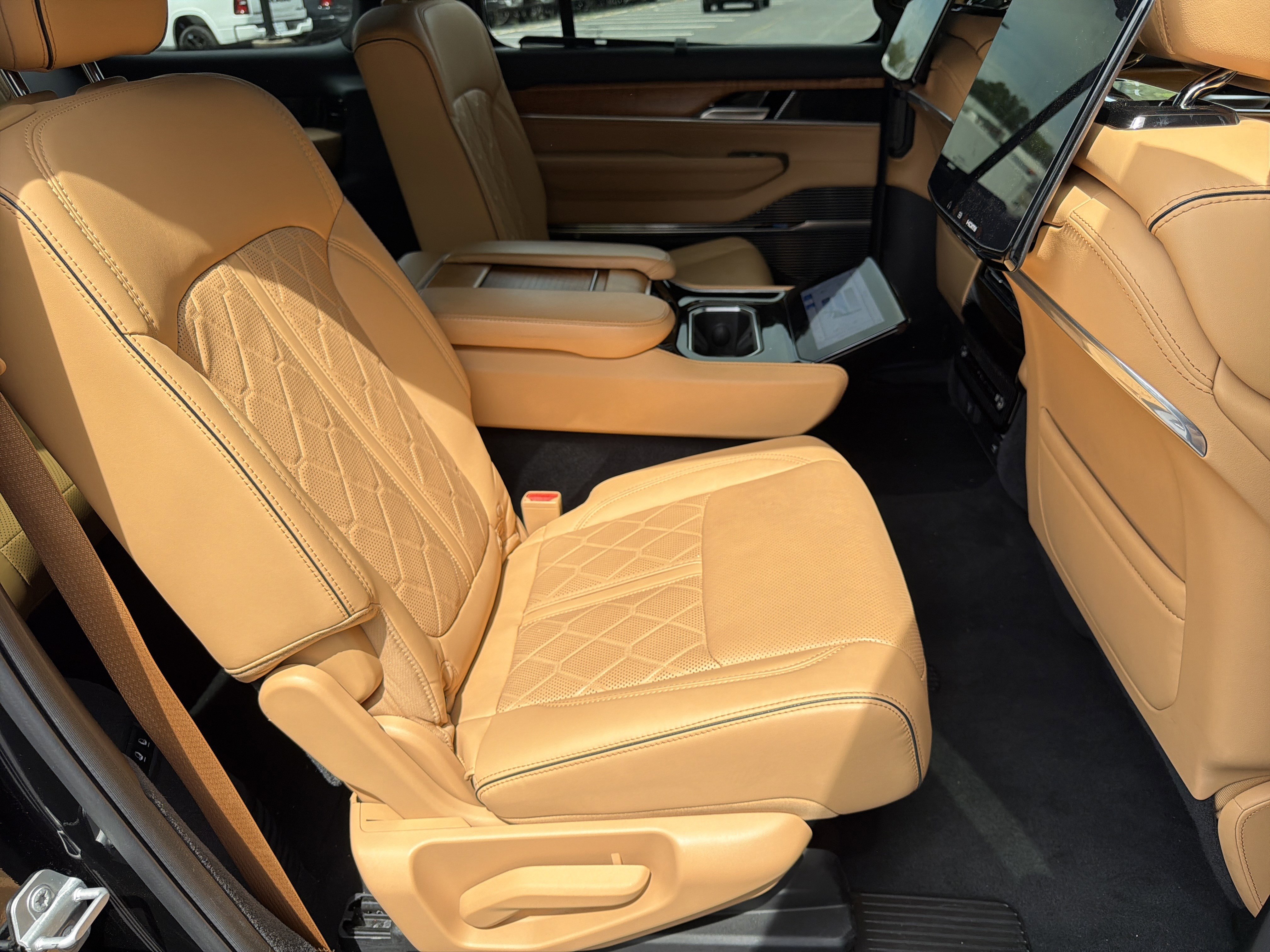 2025 Jeep Grand Wagoneer Series III