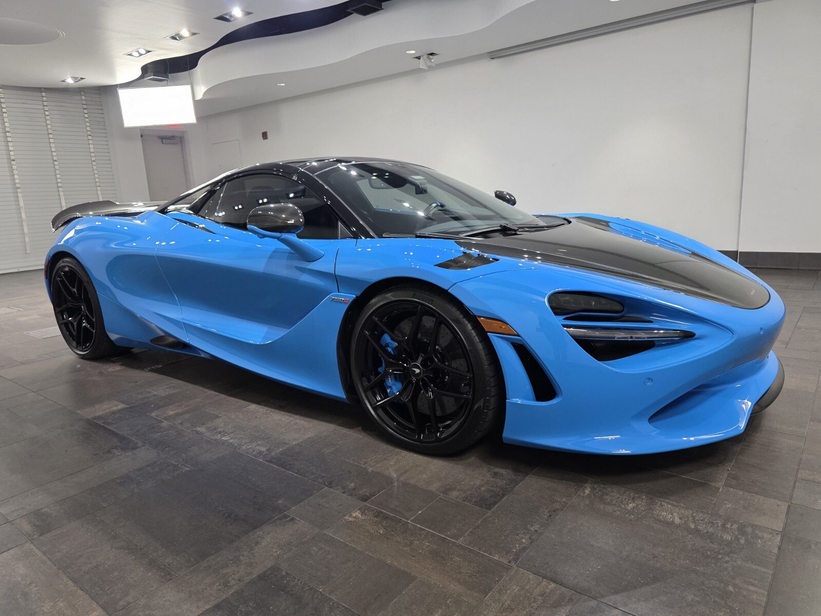 Used 2024 McLaren 750S Spider photo 20