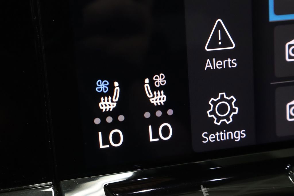 2025 Volkswagen Atlas SE