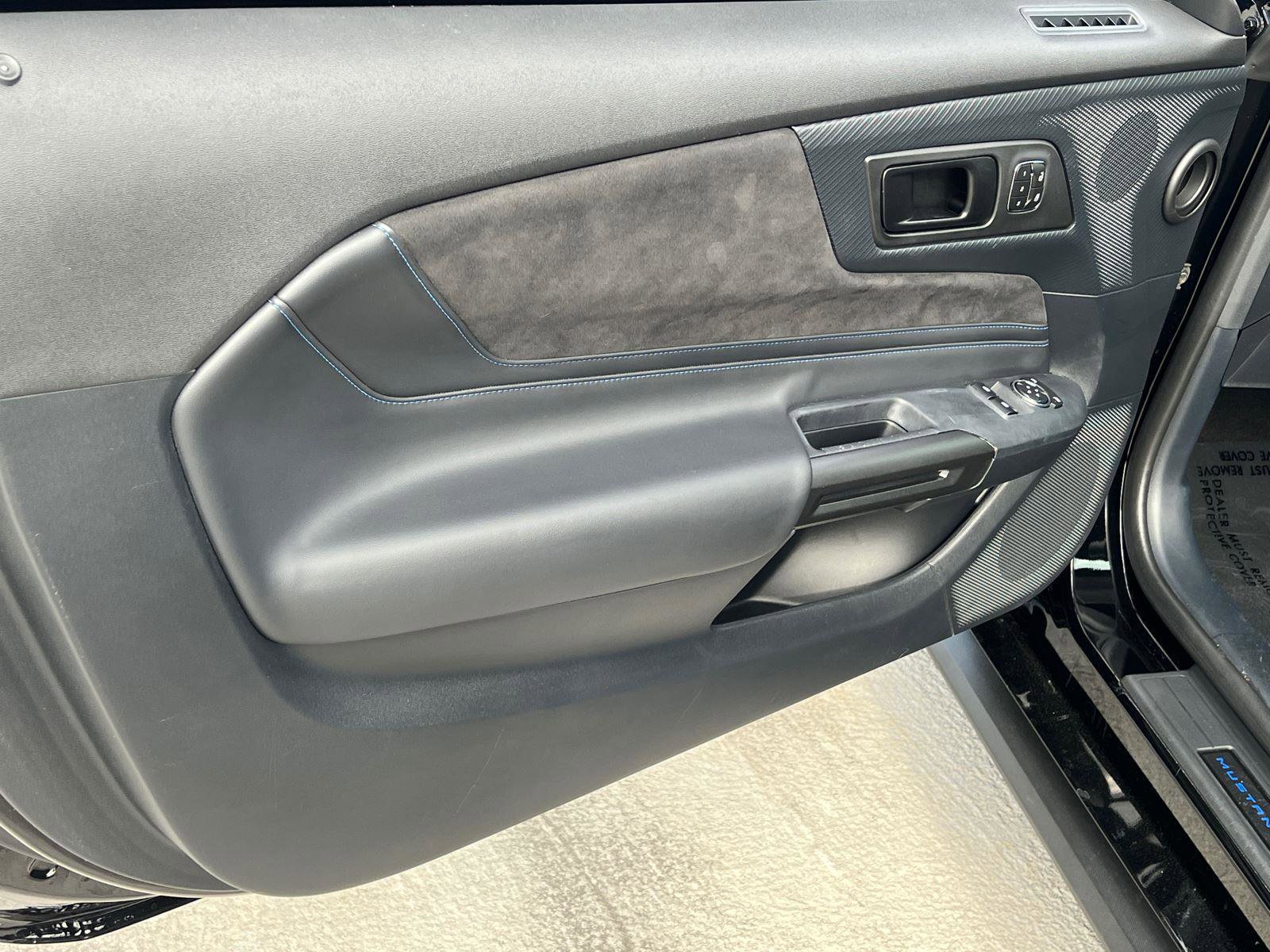 2024 Ford Mustang Dark Horse