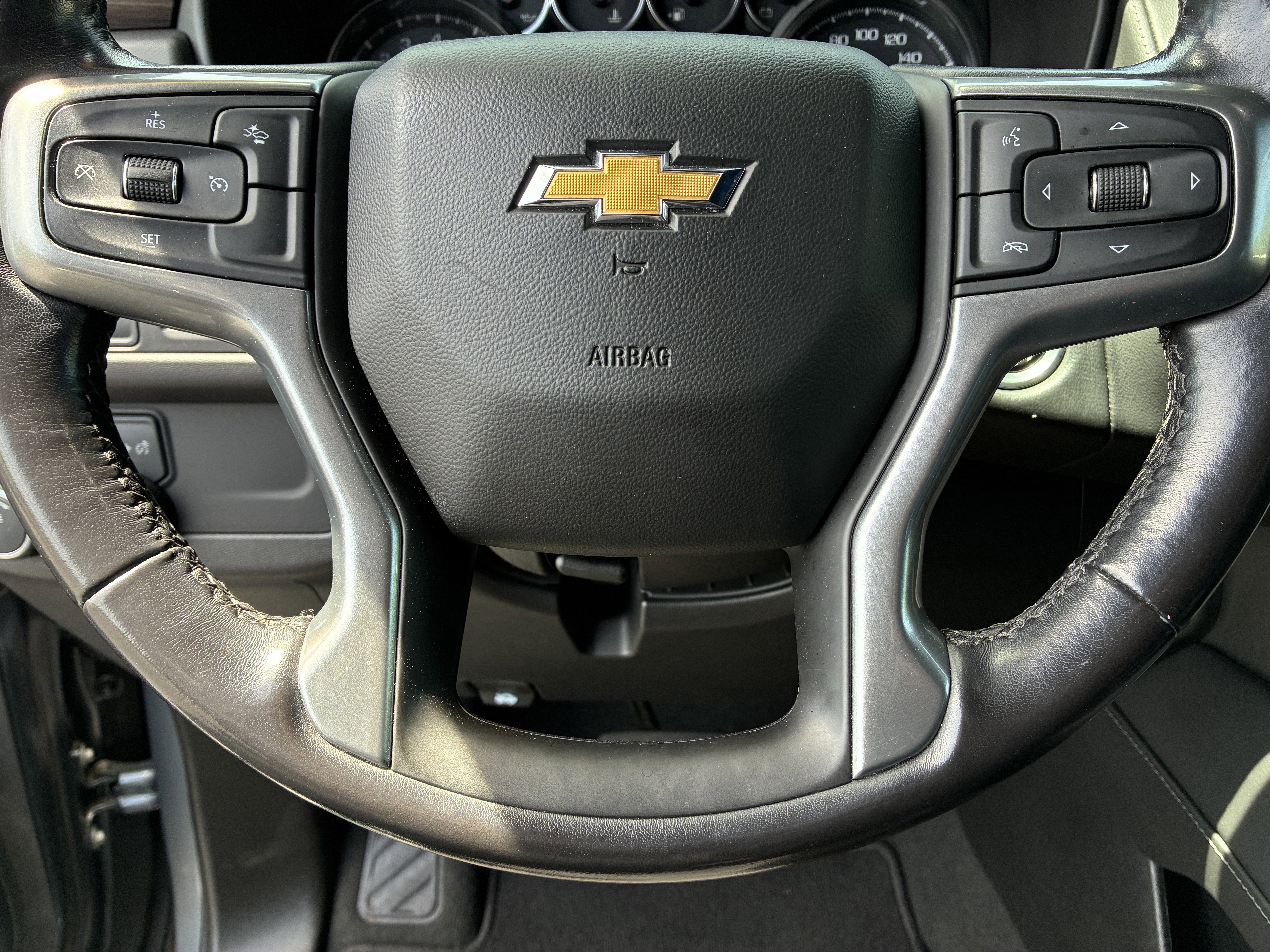 2022 Chevrolet Suburban LS