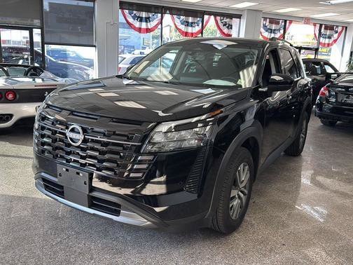 Used 2026 Nissan Pathfinder SL