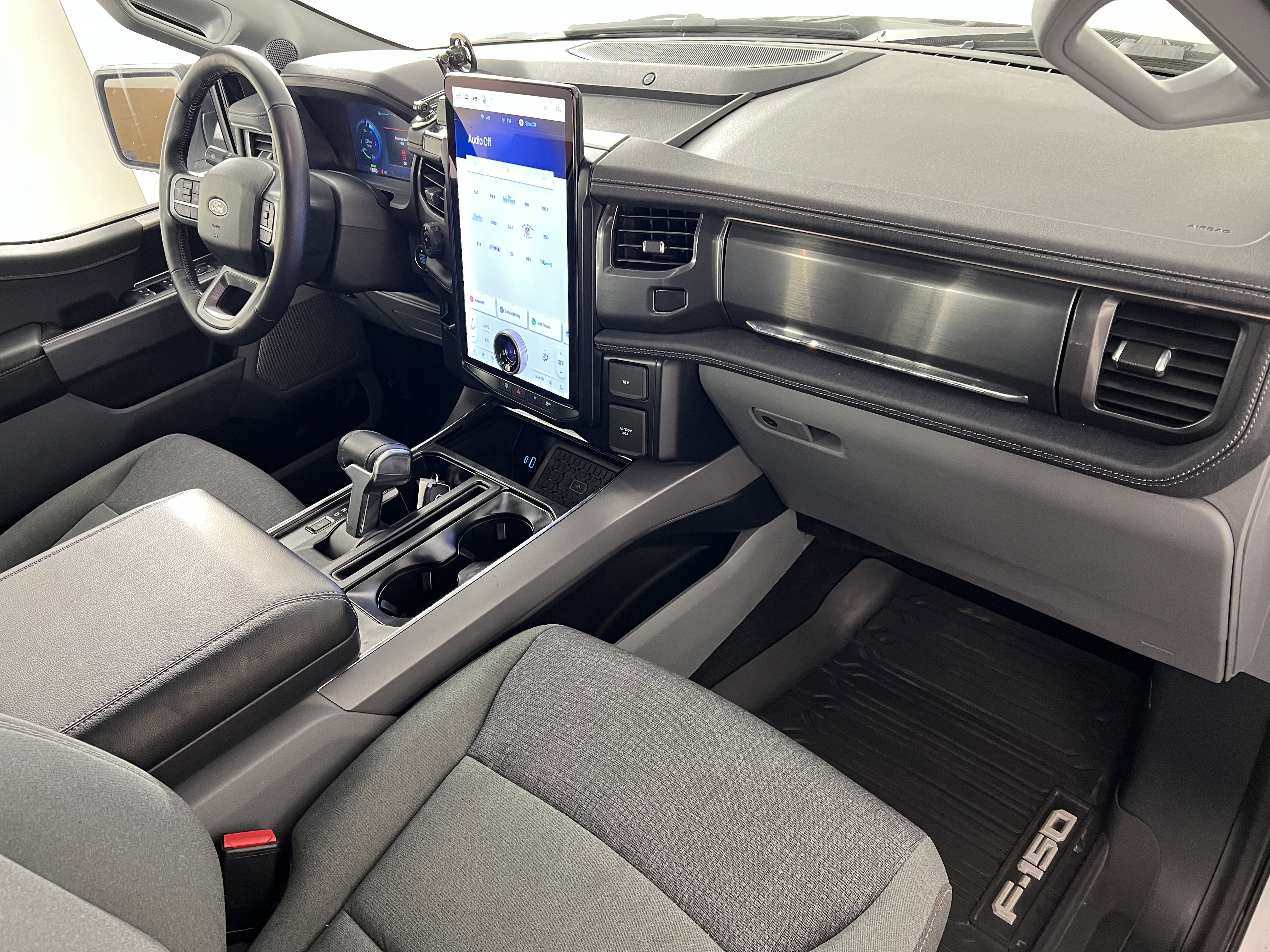 2024 Ford F150 Lightning Flash