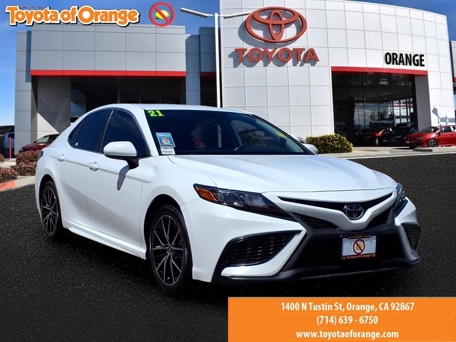 Used 2021 Toyota Camry SE w/ Carpet Mat Package (TMS)