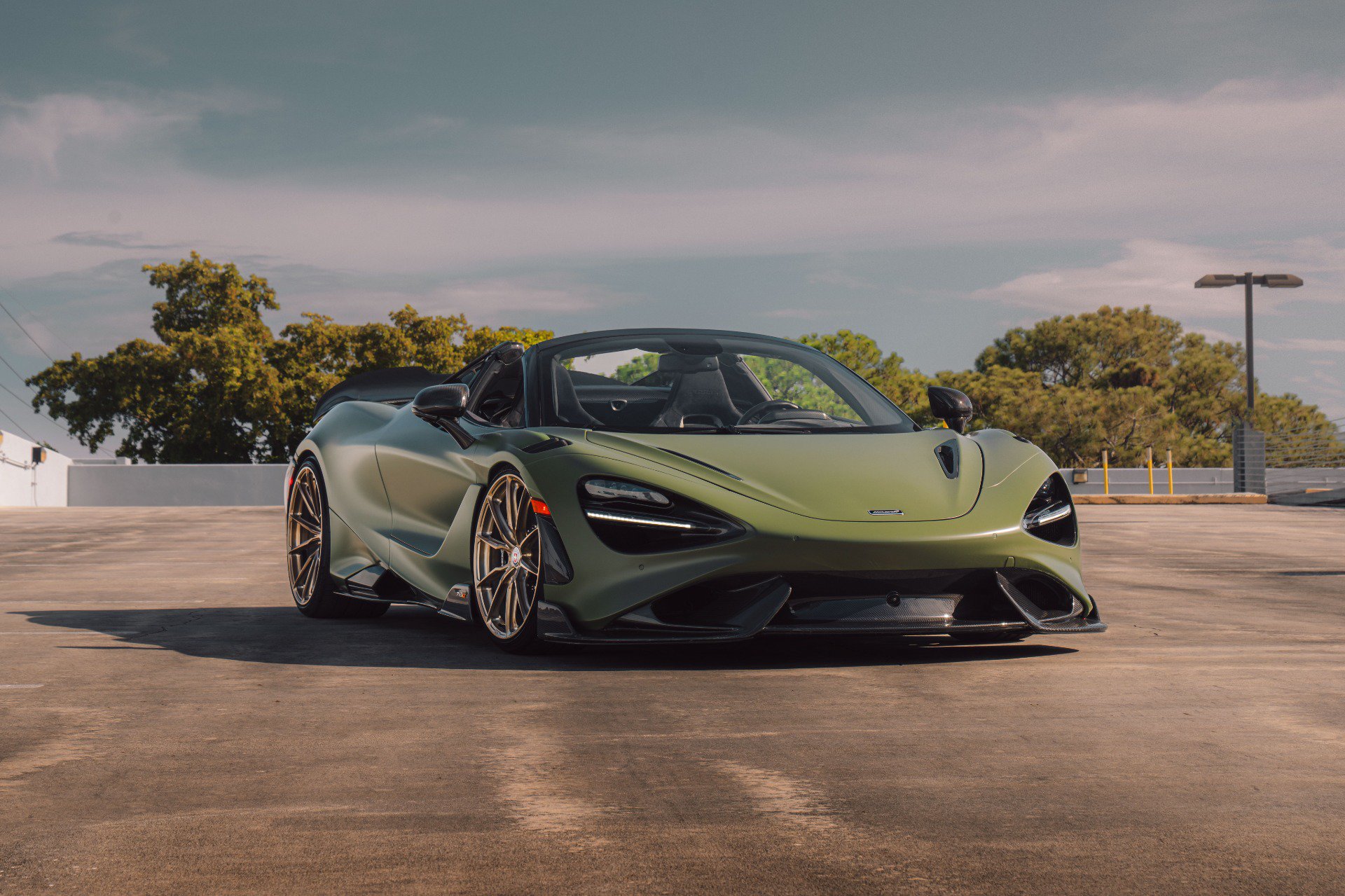 Used 2022 McLaren 765LT photo 74