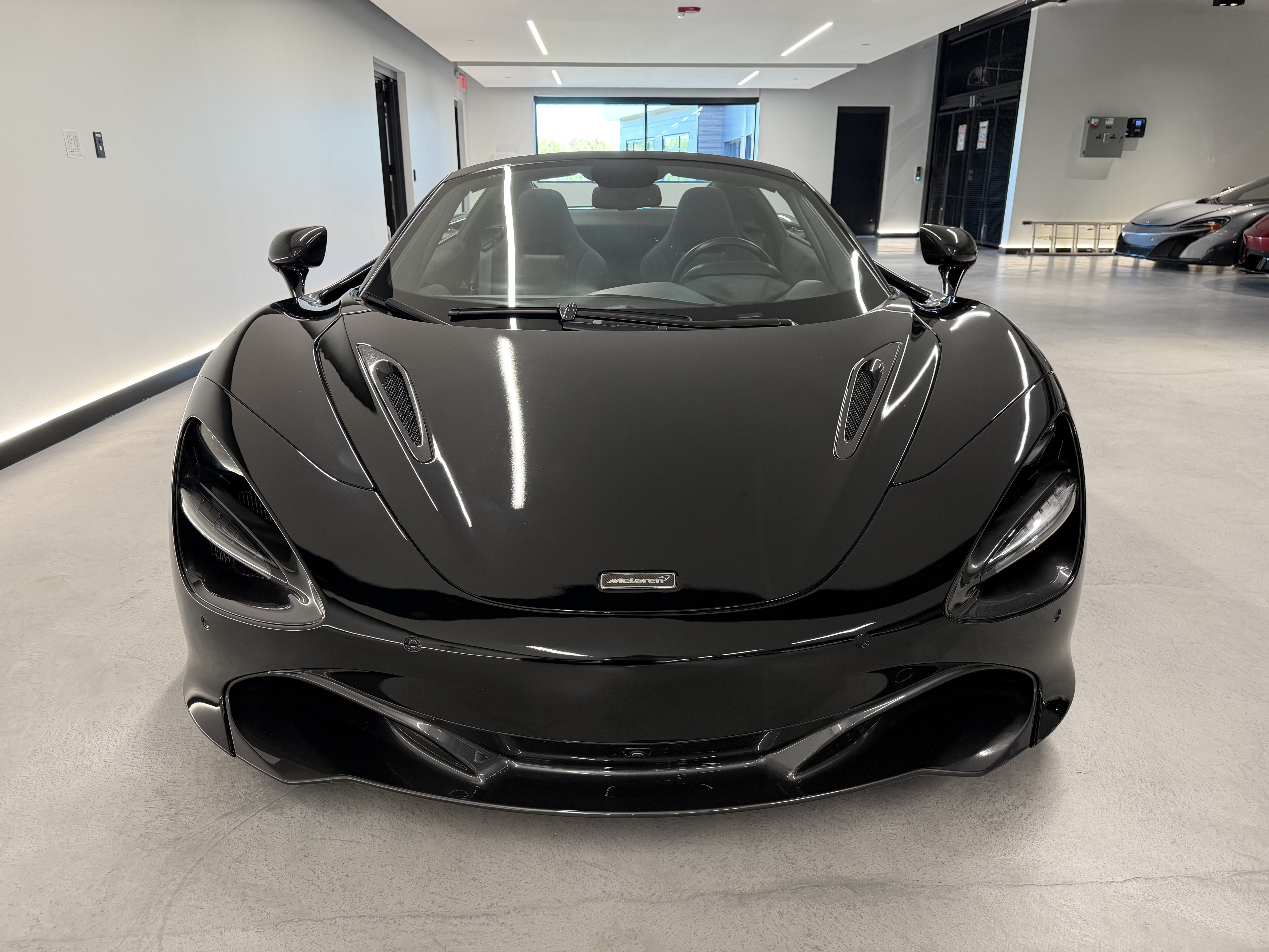 Used 2020 McLaren 720S Luxury photo 10
