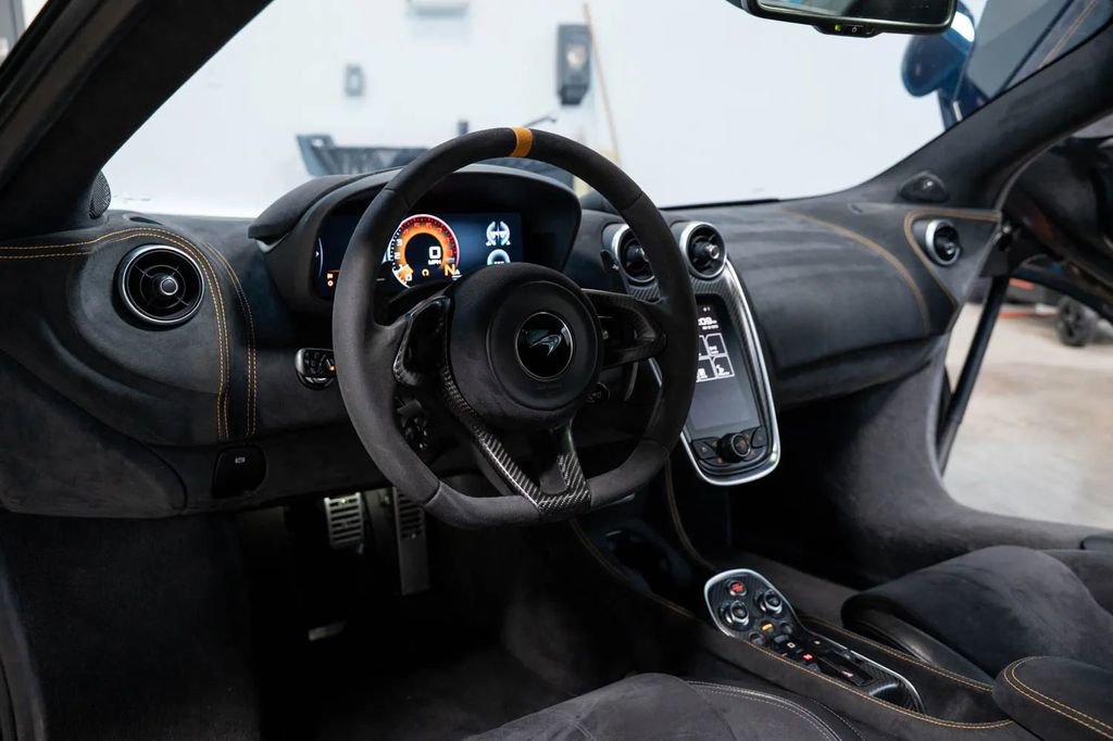 Used 2020 McLaren 600LT Spider photo 41