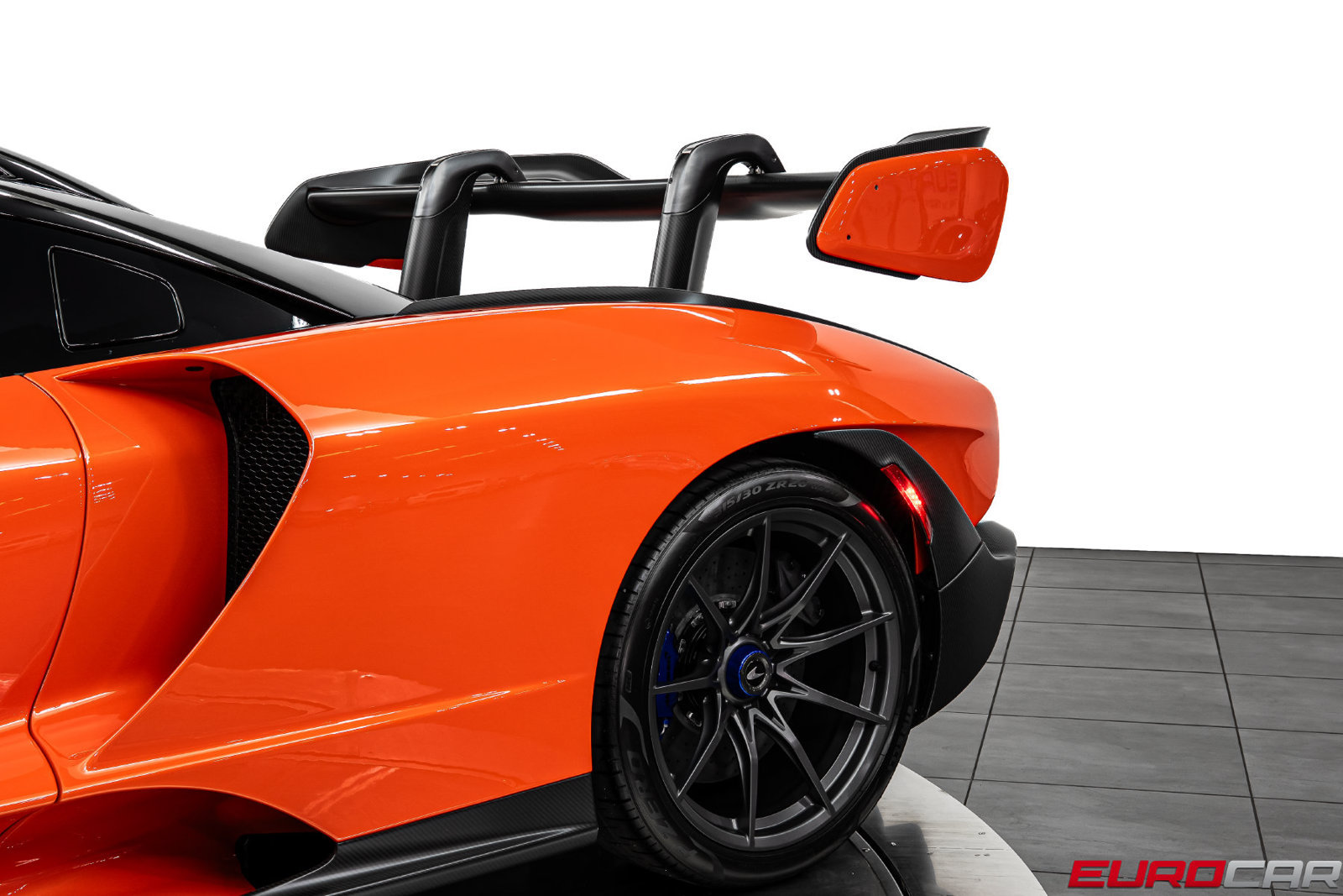 Used 2019 McLaren Senna photo 30