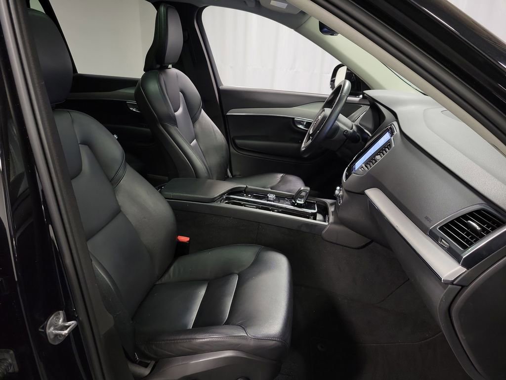 2023 Volvo Xc90 B5 Core