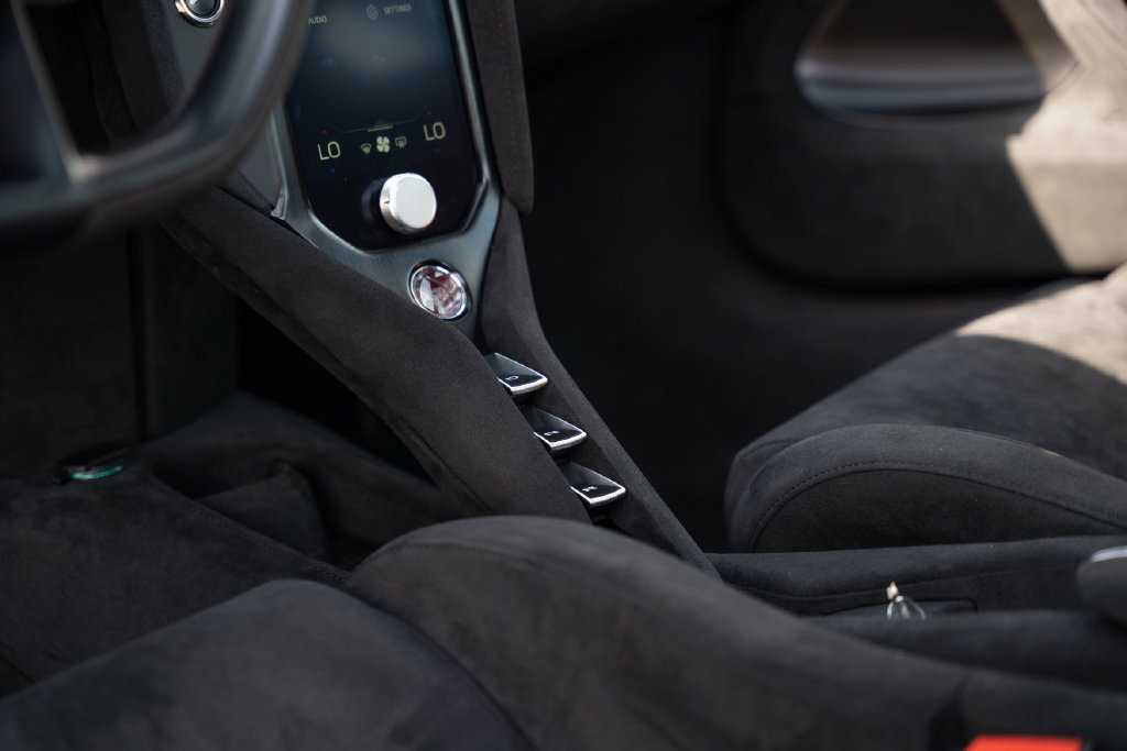 Used 2024 McLaren 750S photo 34