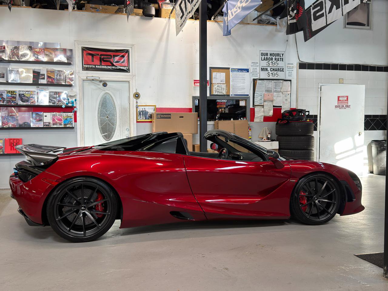 Used 2022 McLaren 720S Spider photo 5
